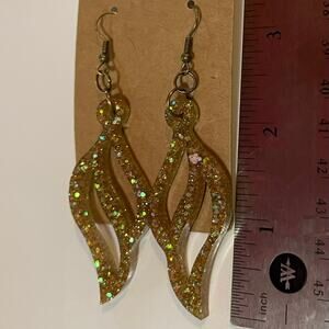 Handmade epoxy resin swirl dangle earrings - dark gold (dejon‎ mustard) glitter